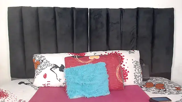 Snapshot of Miss-Berries chatting on February 17, 2026, 6:22 am Miss-Berries online show from February 17, 2026, 6:22 am