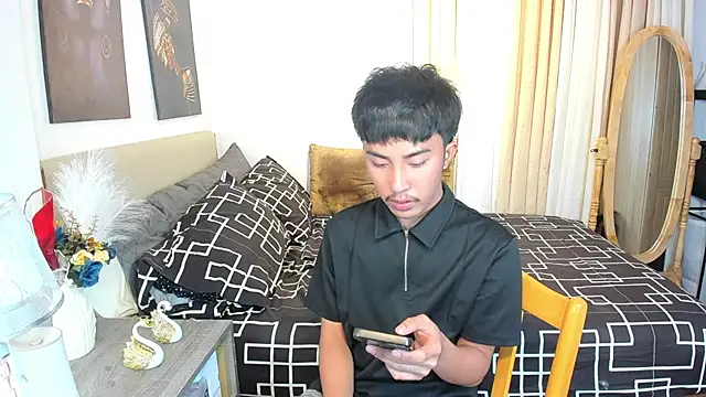 Urloverhardcock online show from April 7, 2026, 9:11 am