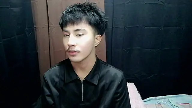 Snapshot of Urloverhardcock chatting on June 22, 2026, 3:42 pm Urloverhardcock online show from June 22, 2026, 3:42 pm