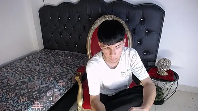 Danny Rossy online show from November 10, 2025, 12:54 pm