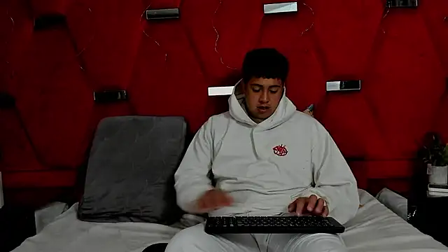 Emmaanddarling online show from January 15, 2026, 2:20 pm