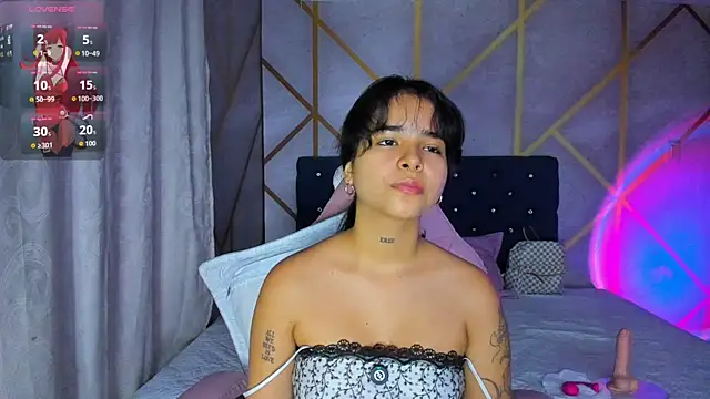 Snapshot of _vaiolet_owo chatting on February 14, 2026, 5:29 am vaiolet owo online show from February 14, 2026, 5:29 am