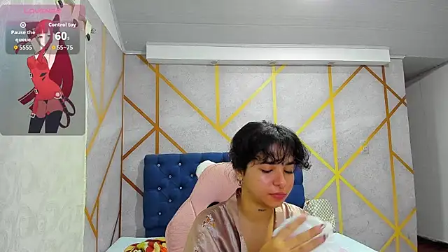 Snapshot of _vaiolet_owo chatting on February 7, 2026, 5:15 am vaiolet owo online show from February 7, 2026, 5:15 am