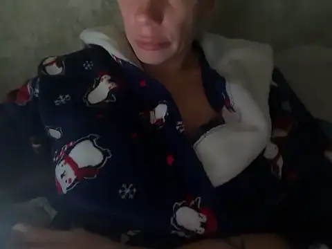 Angelinaa19 online show from November 17, 2025, 8:40 am