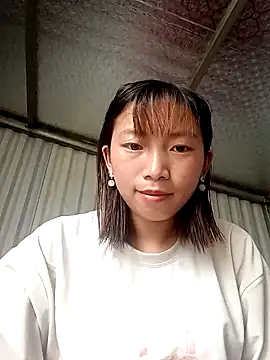 julybi online show from November 9, 2025, 6:17 am