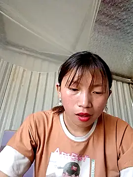 julybi online show from December 2, 2025, 6:37 am