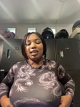 Snapshot of BrendaFernandez_ chatting on May 27, 2026, 8:49 pm BrendaFernandez online show from May 27, 2026, 8:49 pm