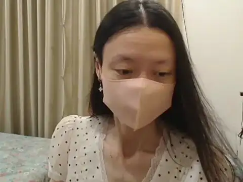 Lil-Cherries online show from March 7, 2026, 3:28 pm