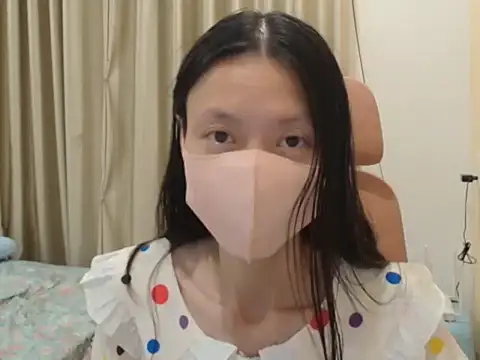 Lil-Cherries online show from January 15, 2026, 5:49 pm