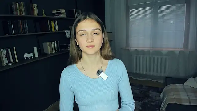 Snapshot of NikiCardle chatting on November 18, 2025, 8:39 am NikiCardle online show from November 18, 2025, 8:39 am