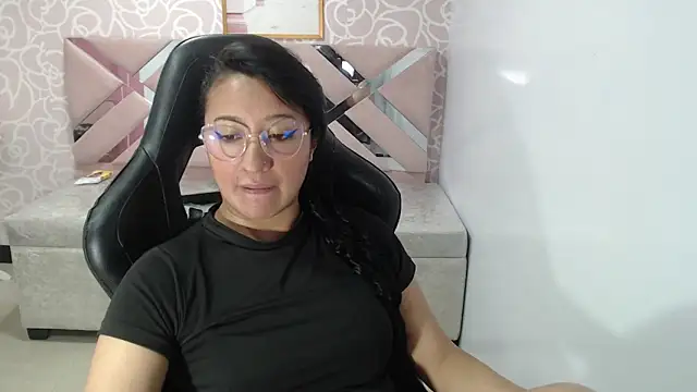 Nezuko1 Amaterasu1 ch online show from November 11, 2025, 5:52 pm