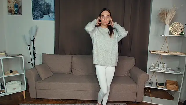 JacquelinKasch online show from November 7, 2025, 1:59 pm