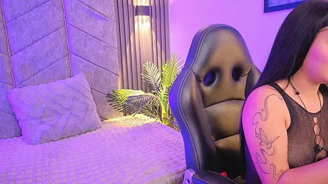 Snapshot of AuroraLanee_ chatting on November 8, 2025, 7:23 am AuroraLanee online show from November 8, 2025, 7:23 am