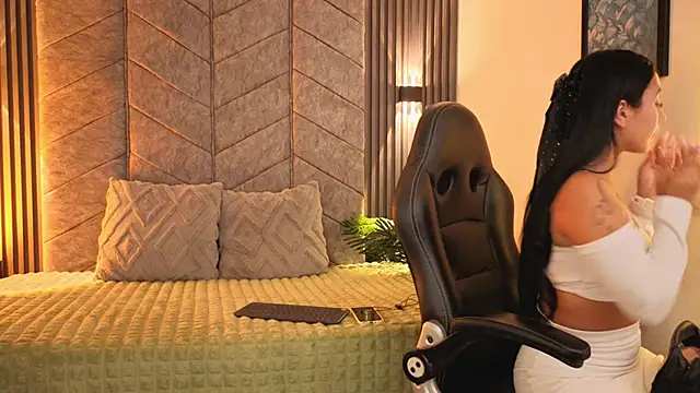 Snapshot of AuroraLanee_ chatting on November 12, 2025, 7:07 pm AuroraLanee online show from November 12, 2025, 7:07 pm