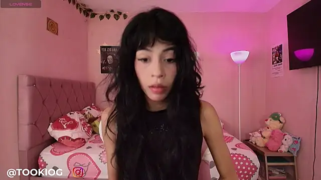 TOOKIOG  online show from June 1, 2026, 5:23 pm