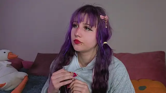 KishaRowsey online show from November 12, 2025, 6:28 am