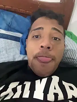 Yefridudamelflores online show from April 27, 2026, 12:41 am