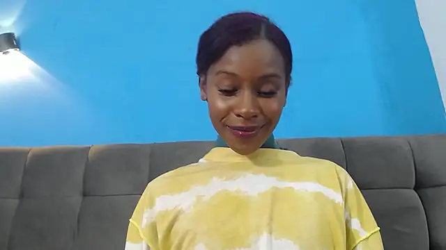 Aliis Love online show from November 22, 2025, 10:58 am