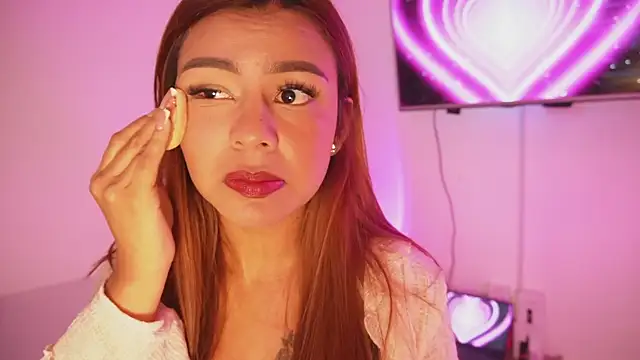 Snapshot of Missara_ chatting on November 30, 2025, 12:11 am Missara online show from November 30, 2025, 12:11 am