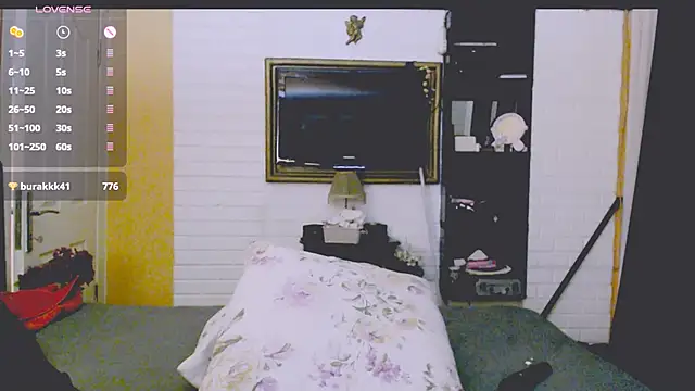  bade tasci  online show from December 2, 2025, 10:55 pm