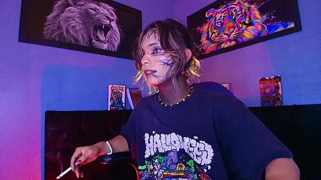 Snapshot of luxiel_ chatting on January 17, 2026, 11:19 pm luxiel online show from January 17, 2026, 11:19 pm