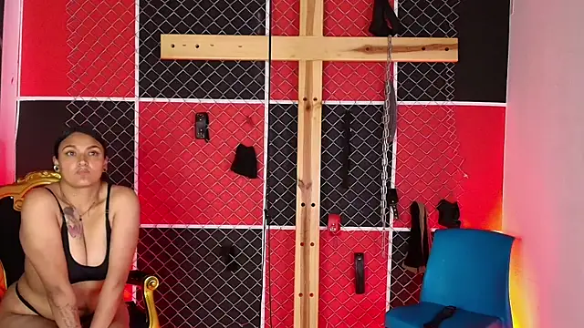 Mistress Luxxy bdsm online show from November 18, 2025, 2:42 pm