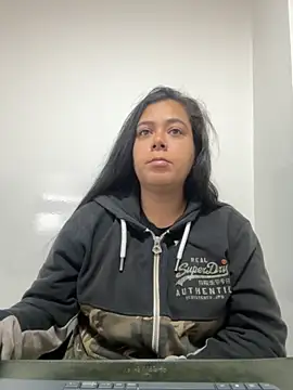 Snapshot of LorieFerrer chatting on November 14, 2025, 1:04 pm LorieFerrer online show from November 14, 2025, 1:04 pm