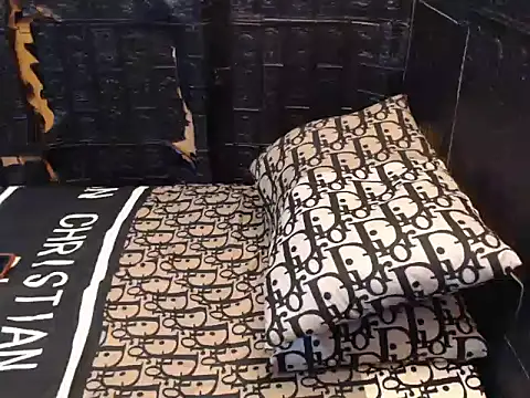 tsbrownmorena69 online show from November 10, 2025, 9:09 pm