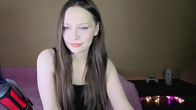 Mia Montary online show from November 28, 2025, 11:32 am