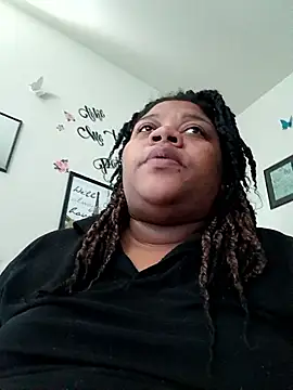 Snapshot of BigBody_Dee chatting on November 7, 2025, 2:43 pm BigBody Dee online show from November 7, 2025, 2:43 pm