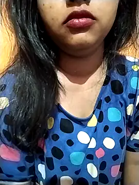 Sexy Divya   online show from April 9, 2026, 12:23 am