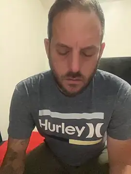 Snapshot of vanevip123 chatting on November 19, 2025, 11:10 am vanevip123 online show from November 19, 2025, 11:10 am