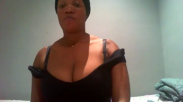 DustyLucy02 online show from April 16, 2026, 3:57 pm