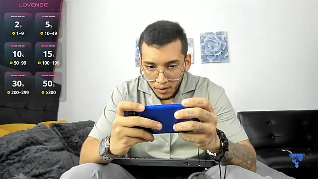 ariannawil online show from December 18, 2025, 12:05 am