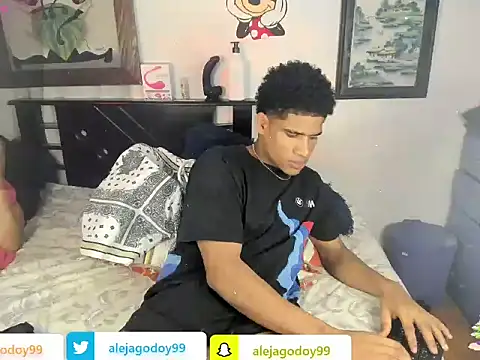 JUANBIGCOCK21CM online show from November 27, 2025, 12:38 pm