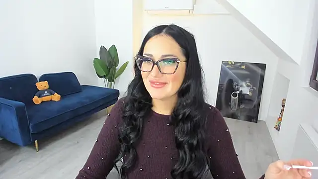 Snapshot of AnyaEvy chatting on February 4, 2026, 4:40 am AnyaEvy online show from February 4, 2026, 4:40 am