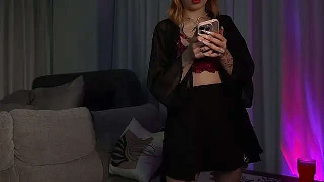 Snapshot of LinaaVelle chatting on May 22, 2026, 8:07 pm LinaaVelle online show from May 22, 2026, 8:07 pm