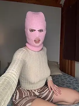 Snapshot of oneblackandblondeee chatting on December 3, 2025, 12:55 am oneblackandblondeee online show from December 3, 2025, 12:55 am