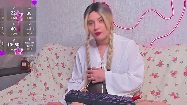 Snapshot of Cherry_B1isss chatting on November 9, 2025, 6:34 pm Cherry B1isss online show from November 9, 2025, 6:34 pm