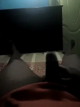 Touchmehotbitch online show from March 19, 2026, 11:27 pm