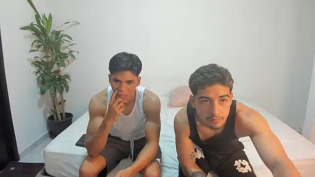 Snapshot of shark_boy28 chatting on November 13, 2025, 8:24 pm shark boy28 online show from November 13, 2025, 8:24 pm