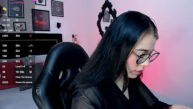 Snapshot of Dakhota_Rouge chatting on May 8, 2026, 5:55 am Dakhota Rouge online show from May 8, 2026, 5:55 am