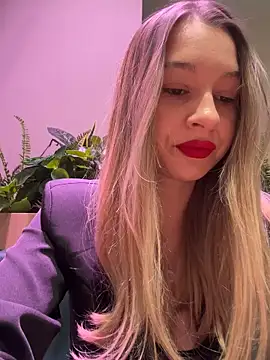 SashaCatt online show from November 13, 2025, 7:34 am