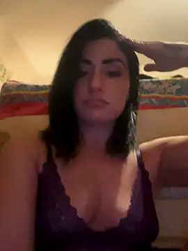 ValayaNoire online show from November 19, 2025, 10:59 am