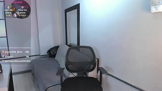 Noah dupont  online show from December 14, 2025, 11:49 am