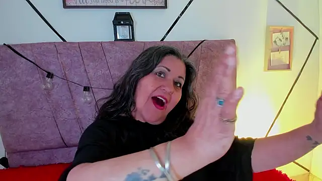 Victoriaa Anderson online show from February 17, 2026, 9:56 pm