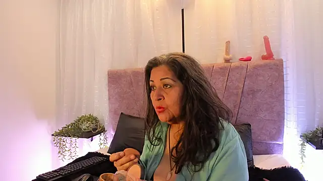 Victoriaa Anderson online show from March 31, 2026, 4:31 pm