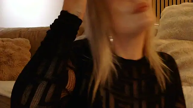 Snapshot of lorenarowena chatting on February 6, 2026, 3:08 pm lorenarowena online show from February 6, 2026, 3:08 pm