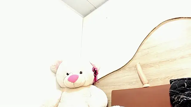 AMARA BRUNET online show from November 21, 2025, 12:59 pm