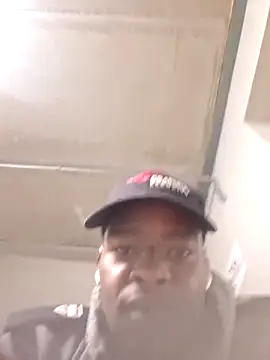 Lelow5038 online show from April 22, 2026, 4:08 am